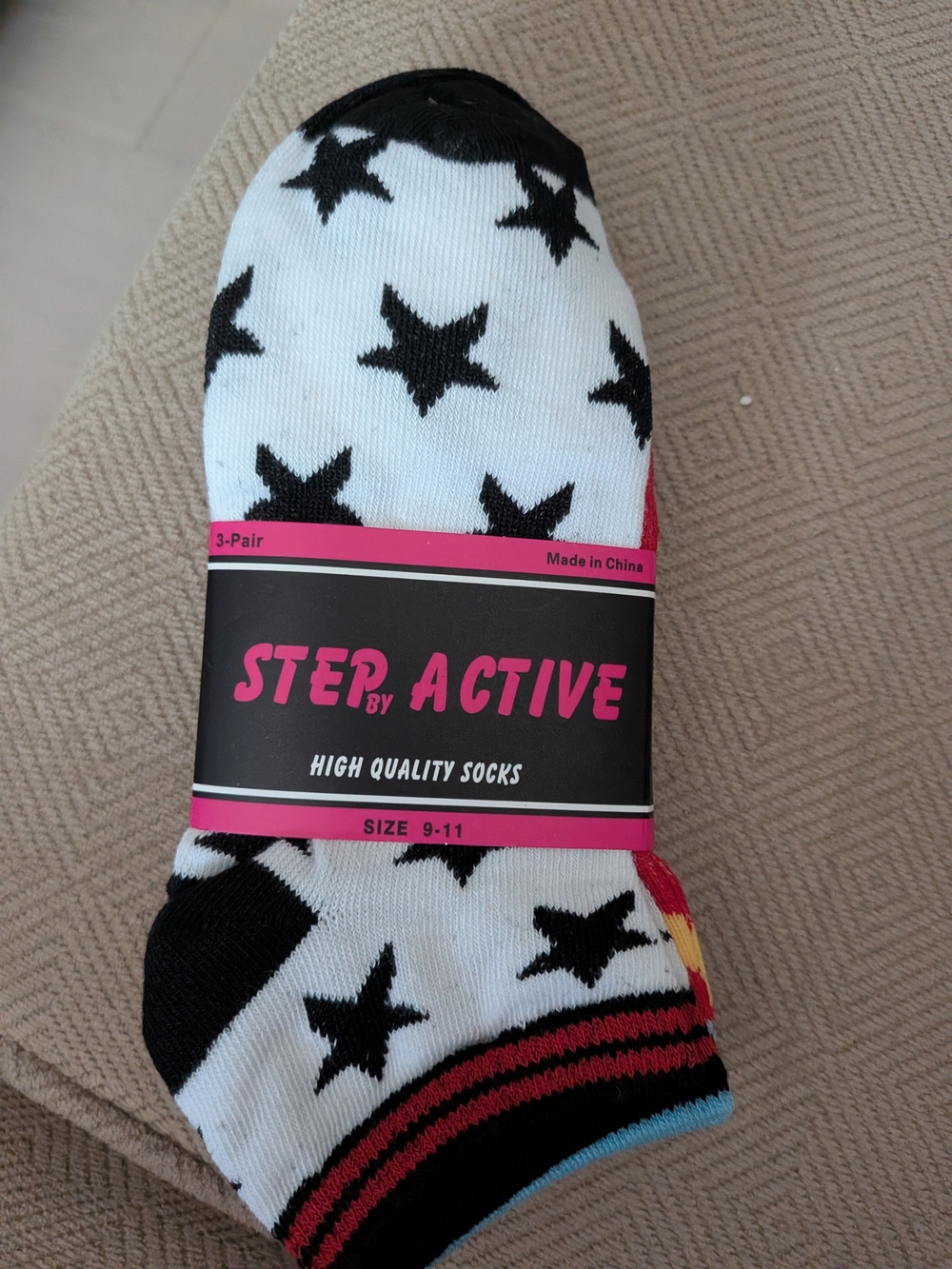 Women’s No-Show Star Socks - White & Black with Red Accent